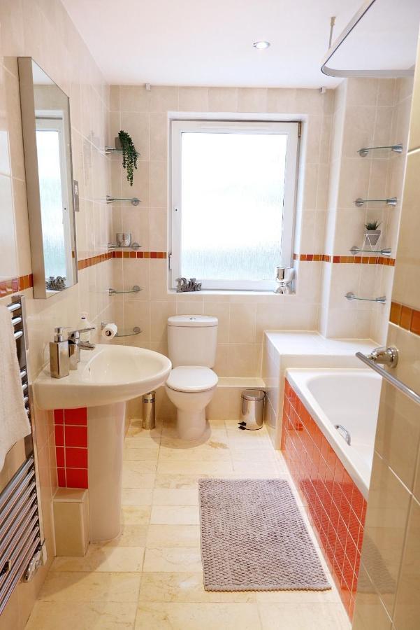 Stunning Apartment Close To Cambridge Station With Free Parking! Экстерьер фото